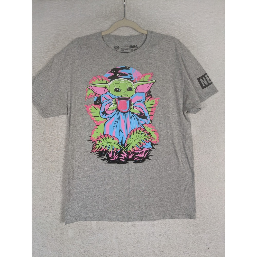Star Wars Graphic Tee Men's Medium Gray Grogu Baby Yoda Sipping Tea Neon Print